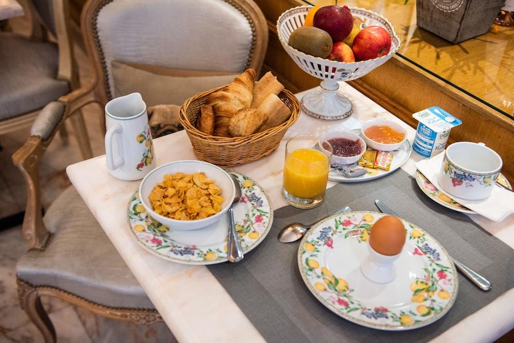 Hotel La Sanguine Paryż Zewnętrze zdjęcie